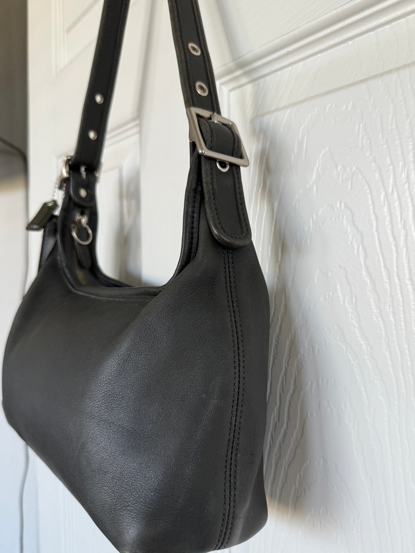 Pre-Loved Vintage Gray Coach Leather Small Legacy Hobo Shoulder Bag Style 9059