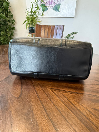 Ships 10.13.26 Pre-Loved Never Carried Coach Venturer 27 Black Leather