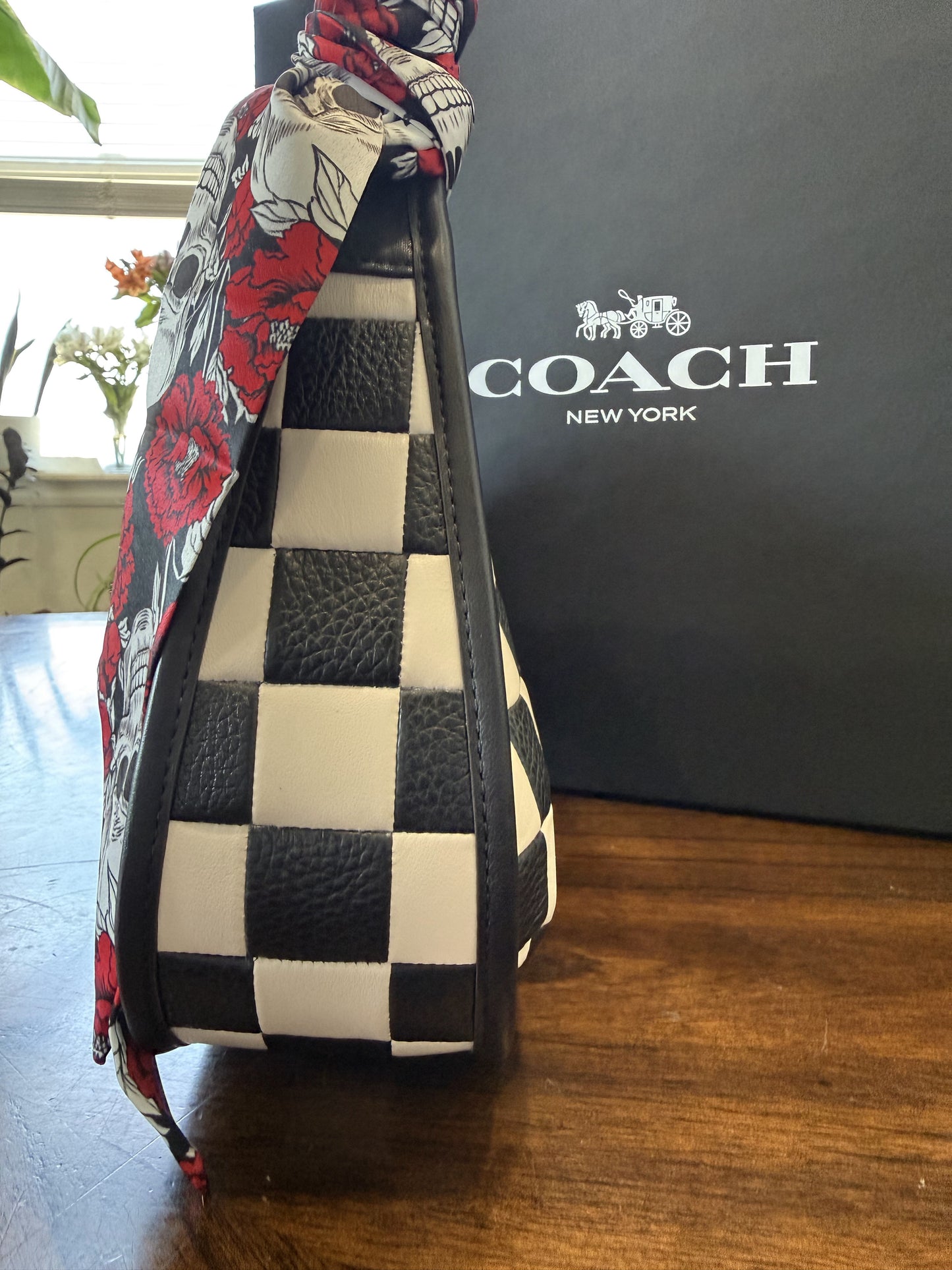 Coachtopia Checkerboard Ergo Bag – Black & White with Skull & Roses Twilly + upcrafted KMM Skull Charm