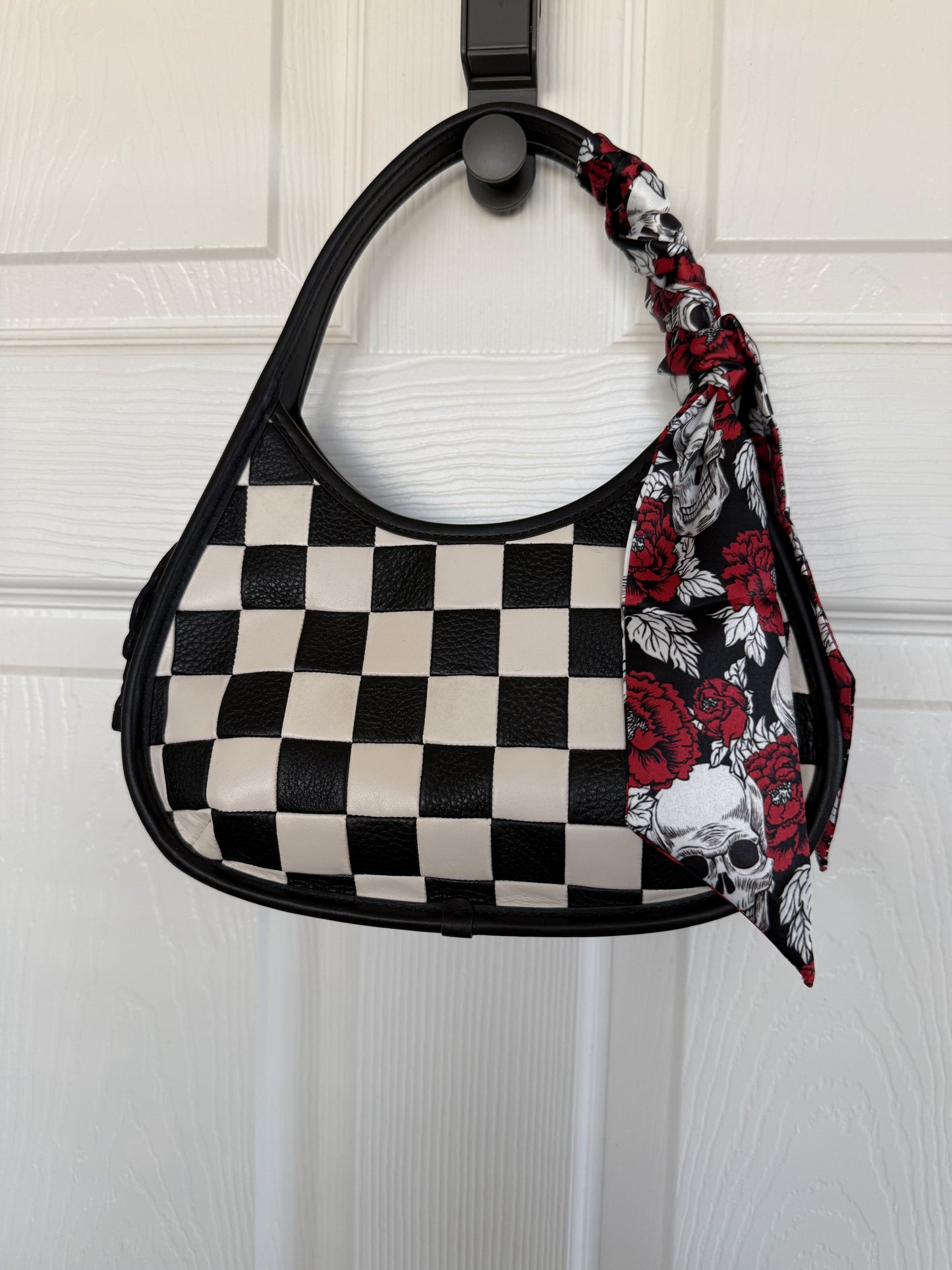 Coachtopia Checkerboard Ergo Bag – Black & White with Skull & Roses Twilly + upcrafted KMM Skull Charm