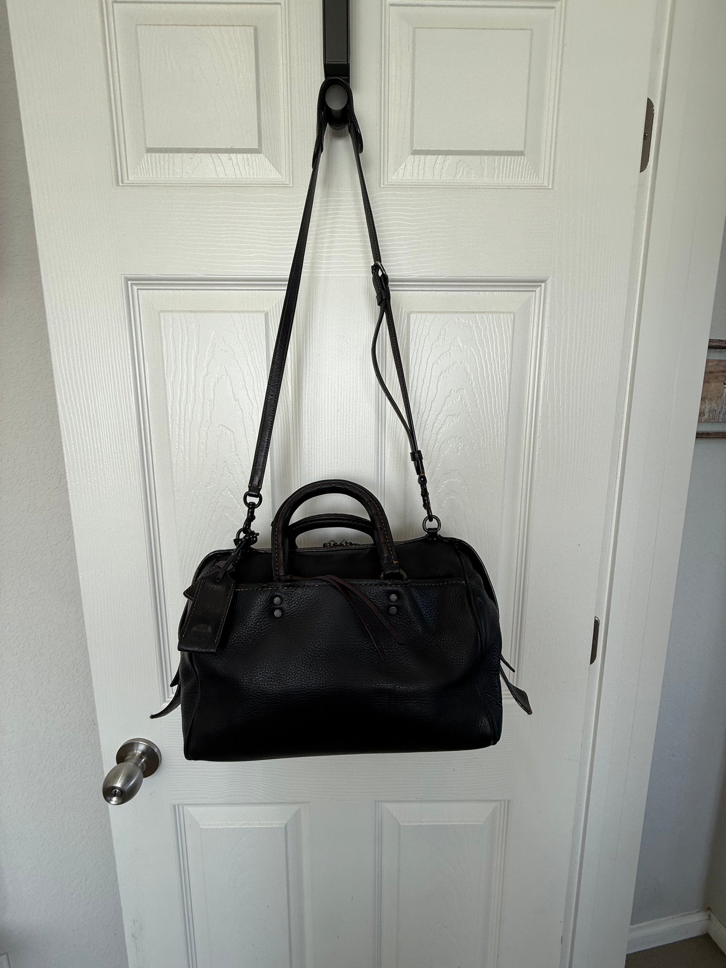 Coach Rogue Satchel 1941 – Black Glove-tanned Pebble Leather Pre-loved